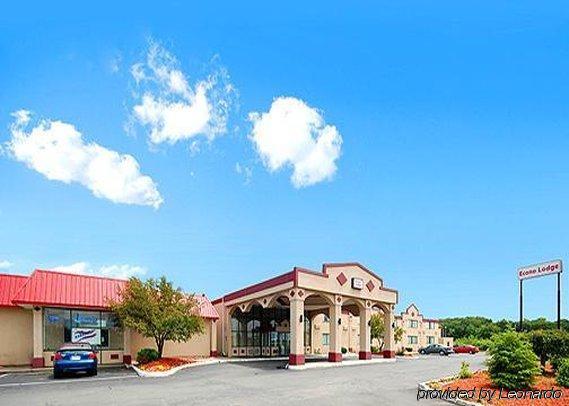 Econo Lodge West Springfield Exterior photo